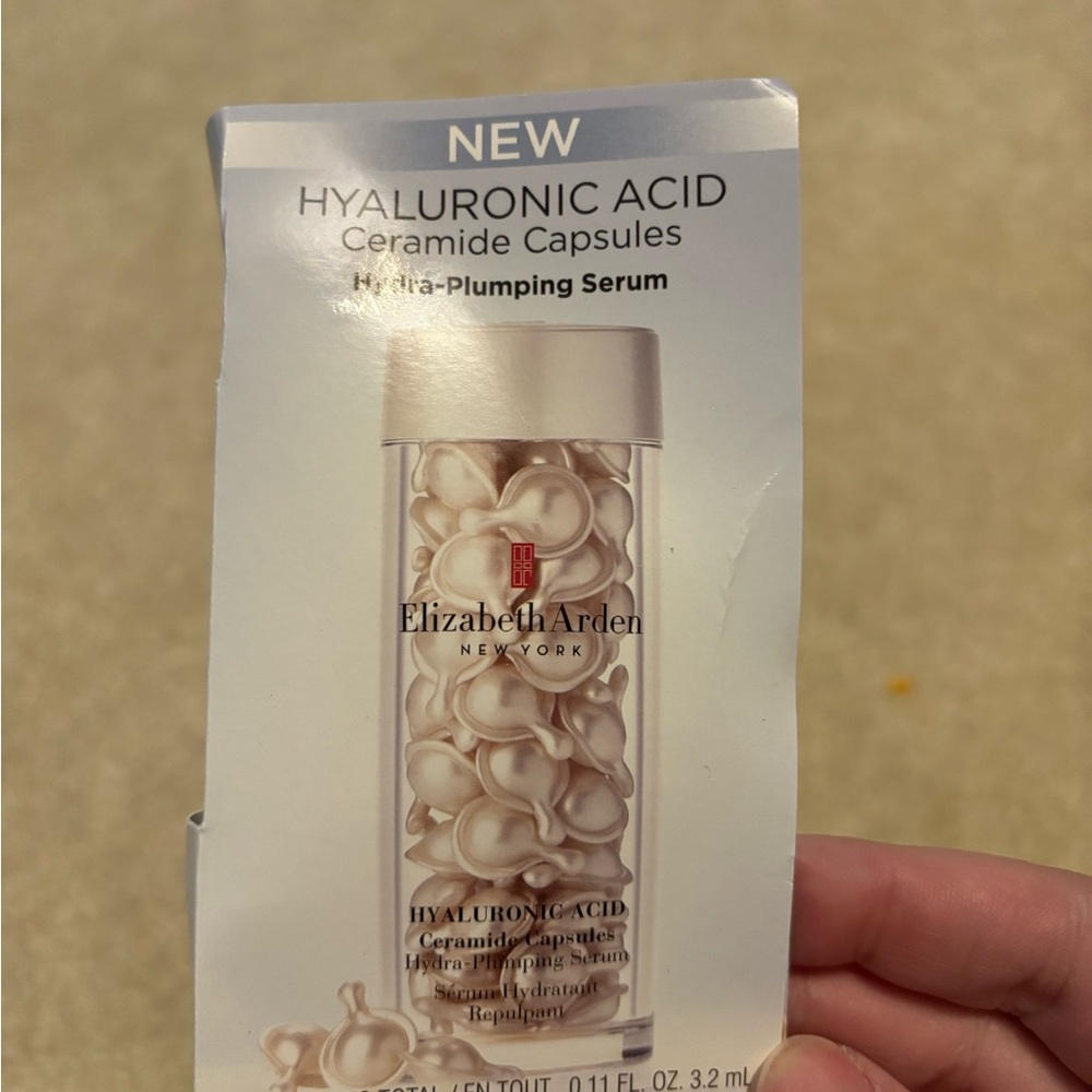 Elizabeth Arden Hyaluronic Acid Ceramide- 7 Capsules